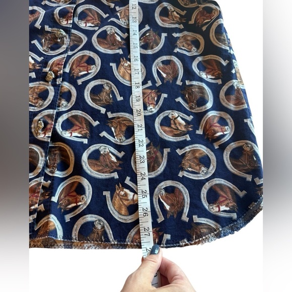Vintage Women’s Horse and Horseshoe Button Up Shirt With Heart Buttons Large 059 - Picture 8 of 10